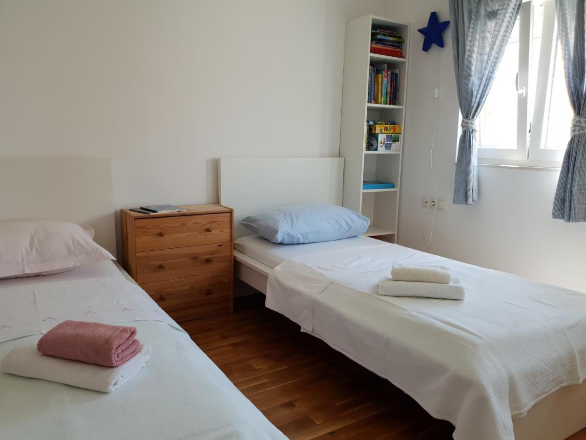 Cozy Apartments With Seafront Terraces Omiš Exterior foto