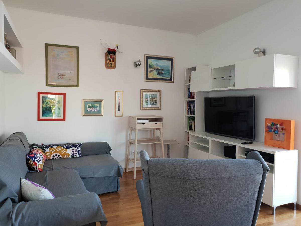 Cozy Apartments With Seafront Terraces Omiš Exterior foto