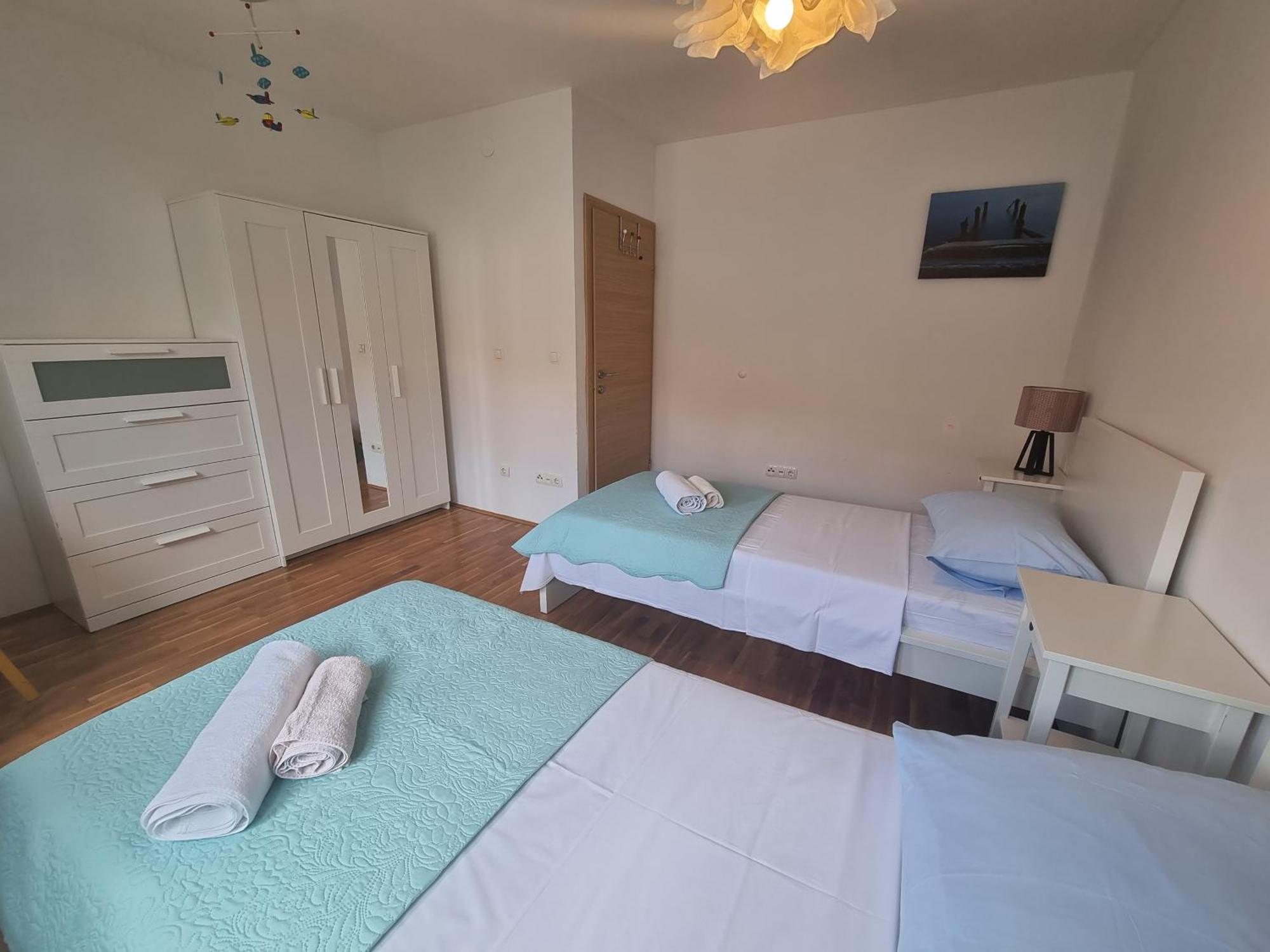 Cozy Apartments With Seafront Terraces Omiš Zimmer foto